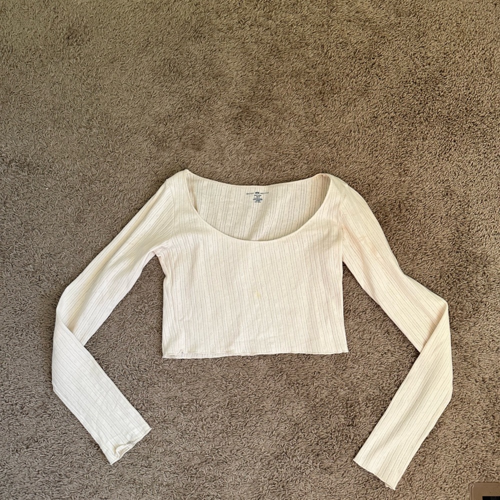 brandy Melville sweater cropped cream one size